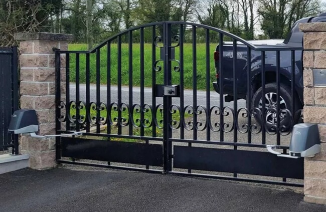 Ditec electric gate motors cover sliding, swing and barrier systems suited for reliable daily use in Brisbane.